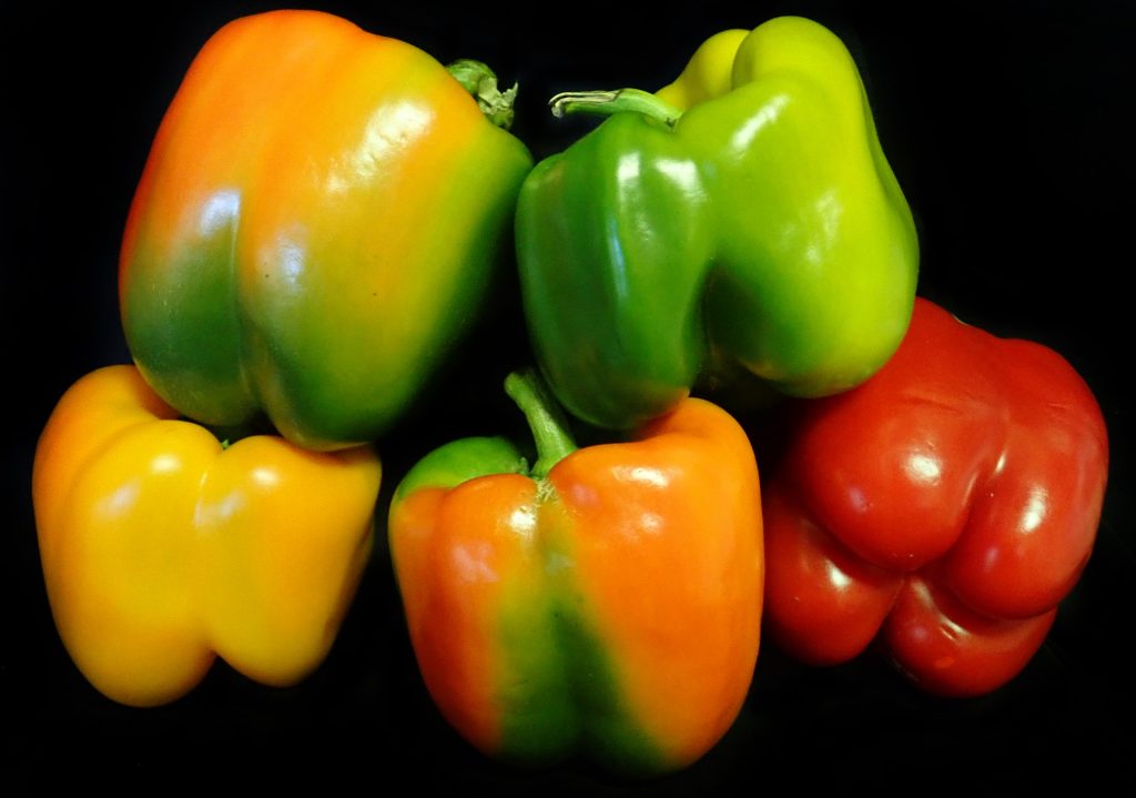 Paprika Merah, Kuning, dan Hijau, Apa Bedanya? Paprika Merah, Kuning, dan Hijau, Apa Bedanya?
