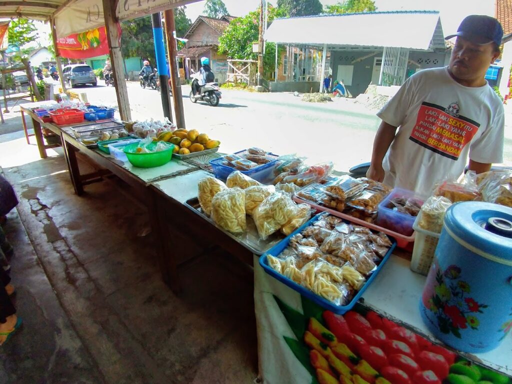 Jajanan Kaki Lima yang Menggugah Selera di Jakarta Jajanan Kaki Lima yang Menggugah Selera di Jakarta